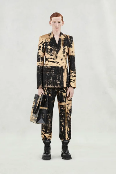 Look 29